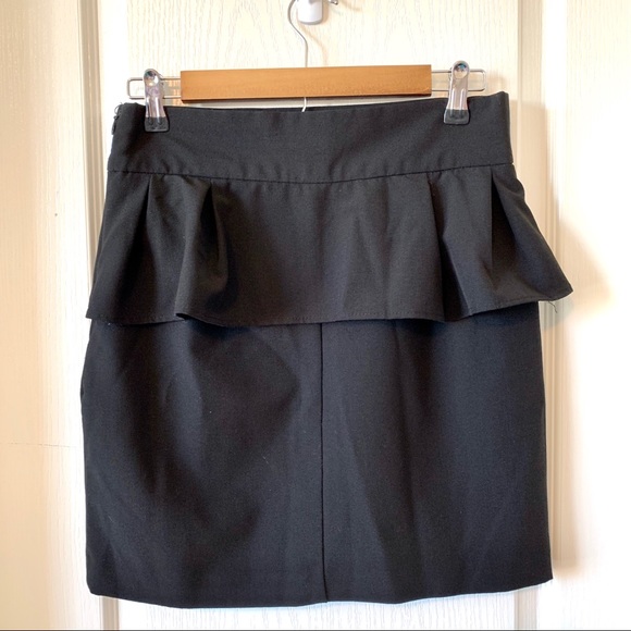 JW Petite Ruffled Hip Pencil Skirt—SZ. 6 Petite - Picture 8 of 12